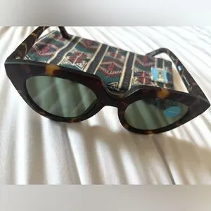 TOMS Lourdes Sunglasses Toms | Accessories | Toms Lourdes Sunglasses | Poshmark main image 4